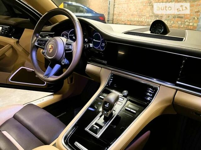 Коричневий Порше Panamera, об'ємом двигуна 2.89 л та пробігом 21 тис. км за 156000 $, фото 42 на Automoto.ua