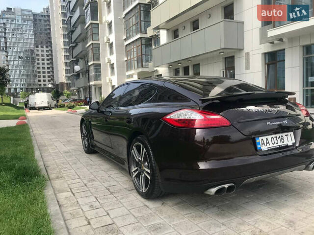 Коричневый Порше Панамера, объемом двигателя 4.8 л и пробегом 152 тыс. км за 26500 $, фото 1 на Automoto.ua