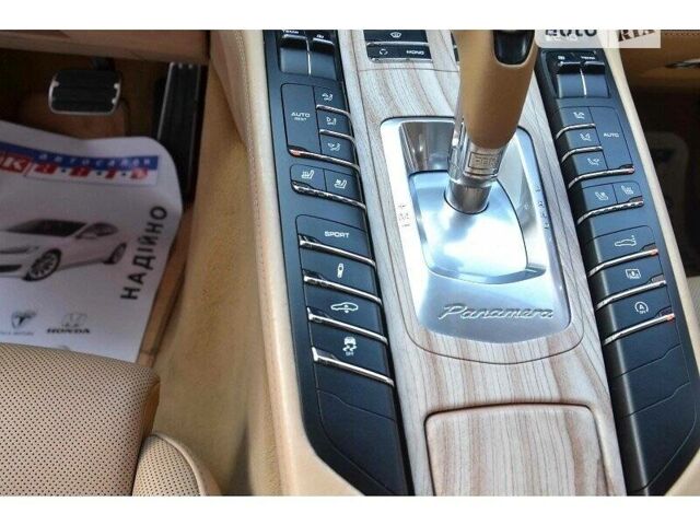 Коричневий Порше Panamera, об'ємом двигуна 0 л та пробігом 118 тис. км за 29500 $, фото 17 на Automoto.ua