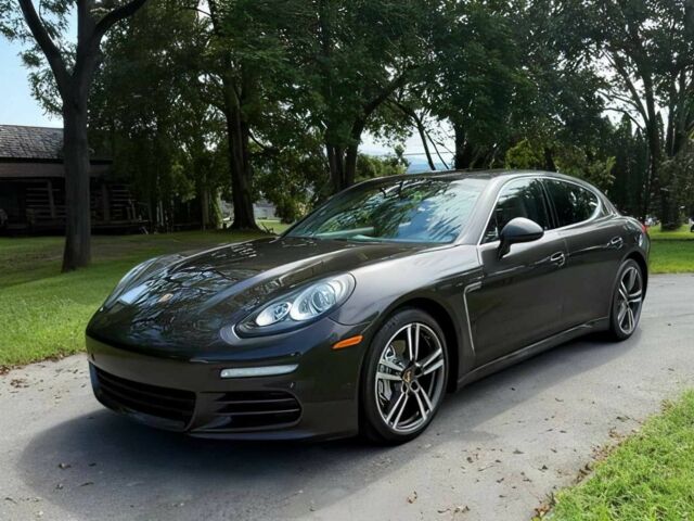 Коричневий Порше Panamera, об'ємом двигуна 3 л та пробігом 73 тис. км за 10900 $, фото 2 на Automoto.ua