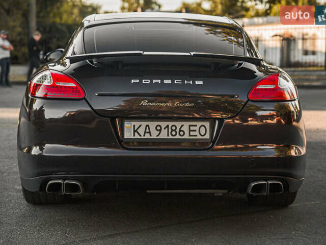 Красный Порше Панамера, объемом двигателя 4.81 л и пробегом 153 тыс. км за 25555 $, фото 4 на Automoto.ua