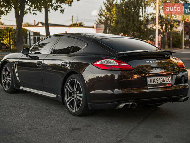 Красный Порше Панамера, объемом двигателя 4.81 л и пробегом 153 тыс. км за 25555 $, фото 6 на Automoto.ua