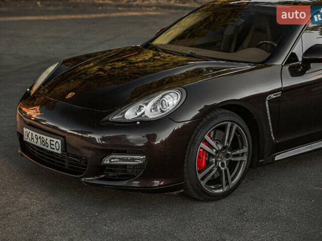 Червоний Порше Panamera, об'ємом двигуна 4.81 л та пробігом 153 тис. км за 25555 $, фото 2 на Automoto.ua