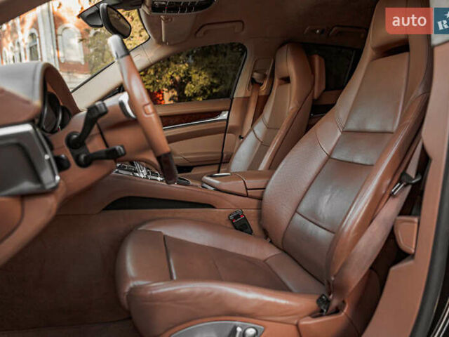 Красный Порше Панамера, объемом двигателя 4.81 л и пробегом 153 тыс. км за 25555 $, фото 16 на Automoto.ua