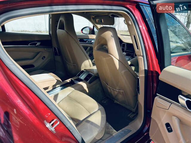 Красный Порше Панамера, объемом двигателя 3.6 л и пробегом 161 тыс. км за 29000 $, фото 6 на Automoto.ua