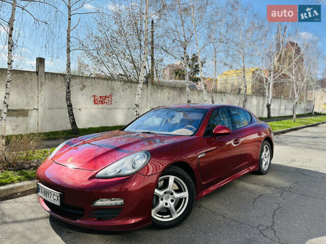 Красный Порше Панамера, объемом двигателя 3.6 л и пробегом 161 тыс. км за 29000 $, фото 5 на Automoto.ua