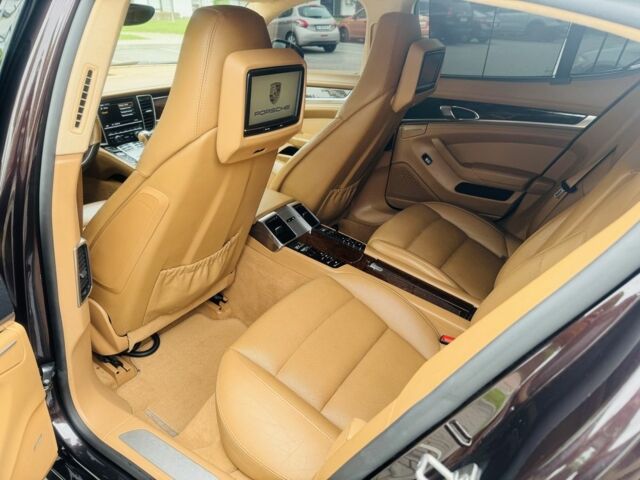 Красный Порше Панамера, объемом двигателя 4.8 л и пробегом 153 тыс. км за 29999 $, фото 14 на Automoto.ua