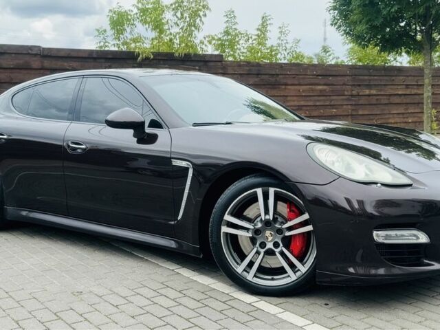 Красный Порше Панамера, объемом двигателя 4.8 л и пробегом 153 тыс. км за 29999 $, фото 1 на Automoto.ua