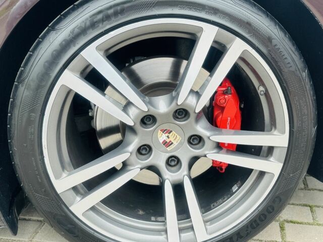 Красный Порше Панамера, объемом двигателя 4.8 л и пробегом 153 тыс. км за 29999 $, фото 7 на Automoto.ua