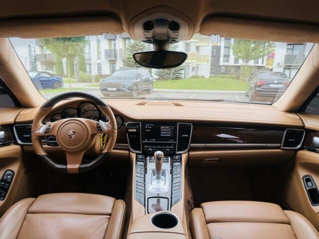 Красный Порше Панамера, объемом двигателя 4.8 л и пробегом 153 тыс. км за 29999 $, фото 8 на Automoto.ua