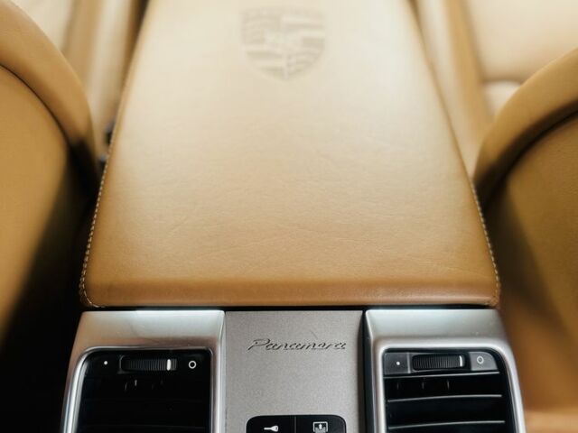 Красный Порше Панамера, объемом двигателя 4.8 л и пробегом 153 тыс. км за 29999 $, фото 19 на Automoto.ua