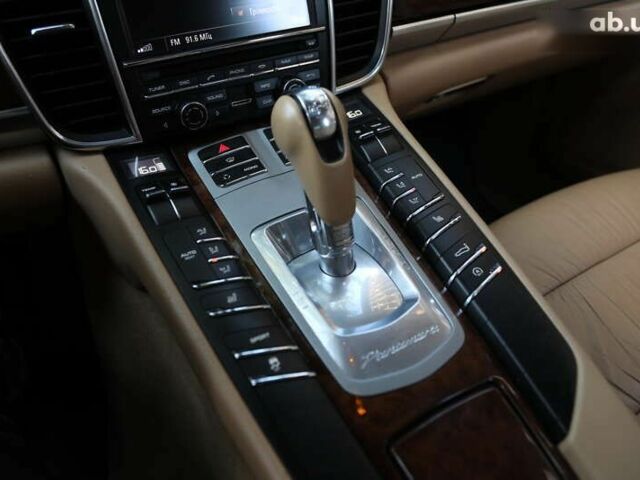 Порше Panamera, об'ємом двигуна 3.6 л та пробігом 156 тис. км за 16000 $, фото 17 на Automoto.ua