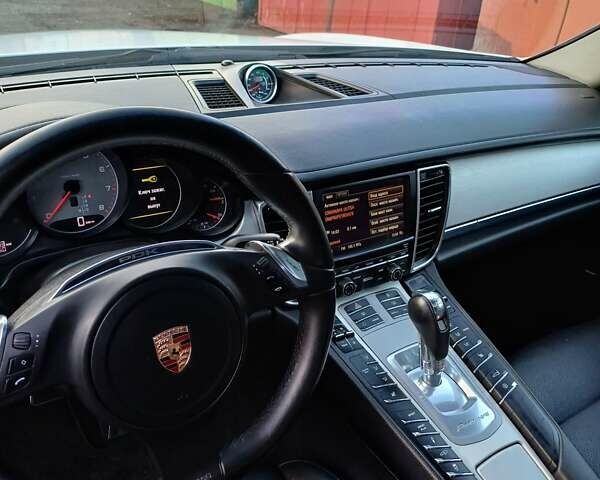 Порше Panamera, об'ємом двигуна 4.81 л та пробігом 109 тис. км за 24000 $, фото 4 на Automoto.ua