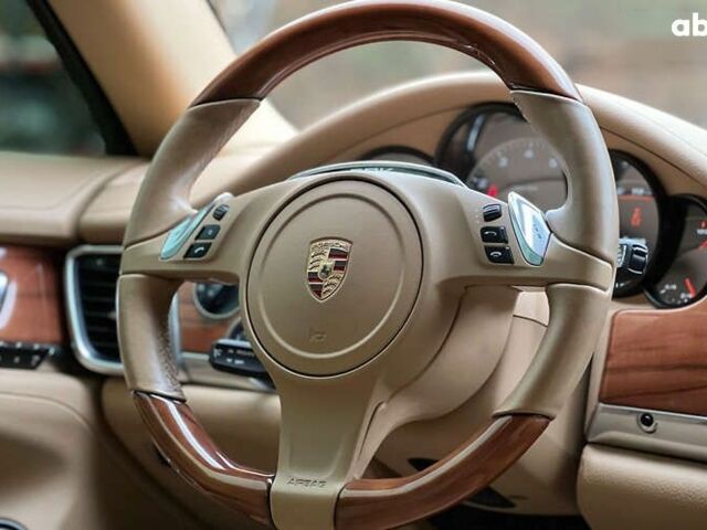 Порше Panamera, об'ємом двигуна 4.8 л та пробігом 62 тис. км за 27750 $, фото 27 на Automoto.ua