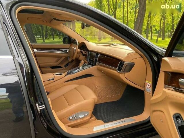 Порше Panamera, об'ємом двигуна 3 л та пробігом 95 тис. км за 33700 $, фото 29 на Automoto.ua
