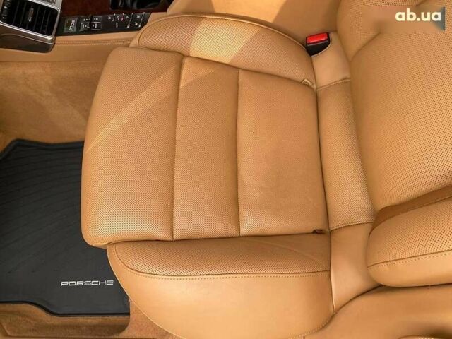 Порше Panamera, об'ємом двигуна 3 л та пробігом 95 тис. км за 33700 $, фото 20 на Automoto.ua