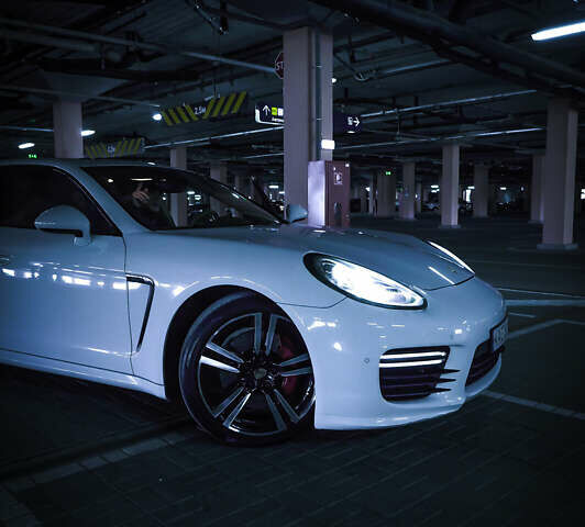 Порше Panamera, об'ємом двигуна 3 л та пробігом 108 тис. км за 34000 $, фото 5 на Automoto.ua