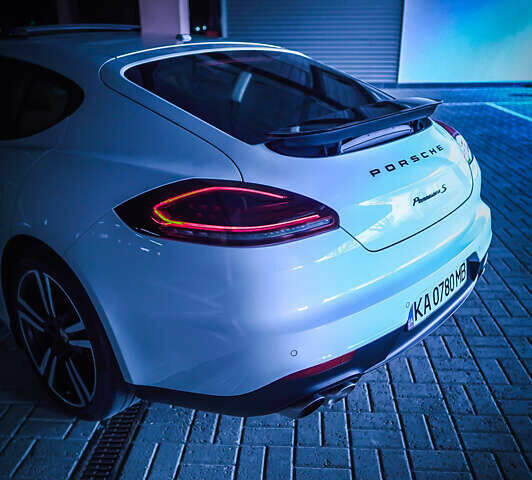 Порше Panamera, об'ємом двигуна 3 л та пробігом 108 тис. км за 34000 $, фото 10 на Automoto.ua