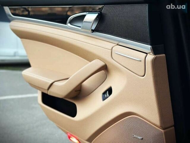 Порше Панамера, объемом двигателя 3 л и пробегом 101 тыс. км за 25000 $, фото 27 на Automoto.ua