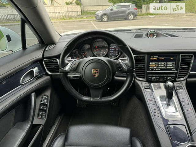 Порше Panamera, об'ємом двигуна 3.61 л та пробігом 75 тис. км за 54800 $, фото 25 на Automoto.ua