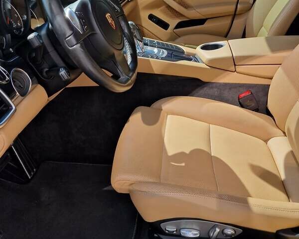 Порше Panamera, об'ємом двигуна 3.6 л та пробігом 175 тис. км за 39999 $, фото 14 на Automoto.ua