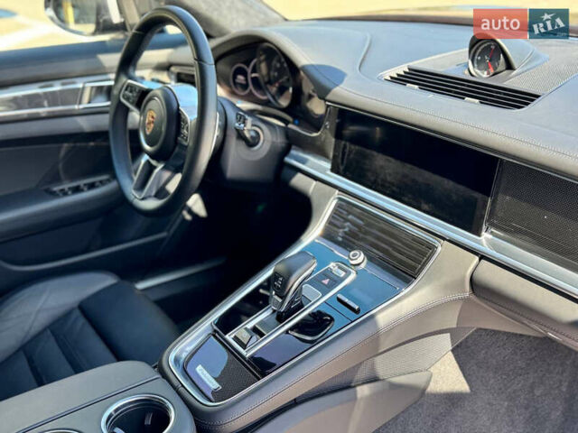 Порше Панамера, объемом двигателя 4 л и пробегом 43 тыс. км за 64999 $, фото 8 на Automoto.ua