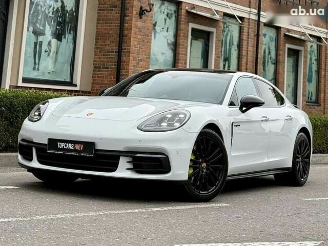 Порше Панамера, объемом двигателя 0 л и пробегом 47 тыс. км за 67990 $, фото 3 на Automoto.ua