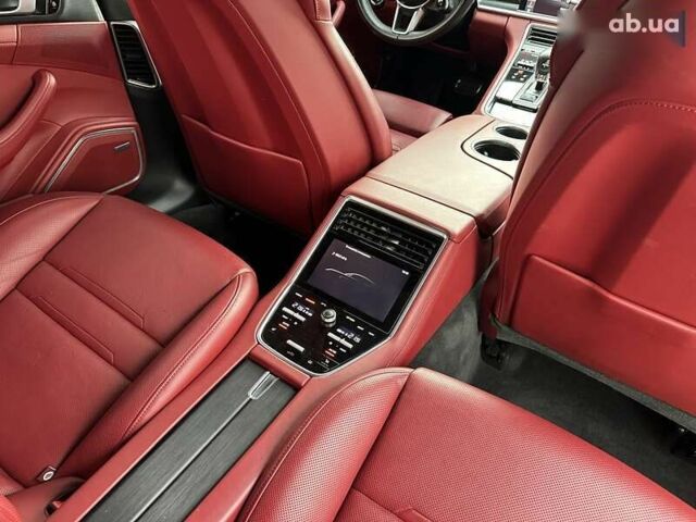Порше Panamera, об'ємом двигуна 4 л та пробігом 63 тис. км за 79999 $, фото 24 на Automoto.ua