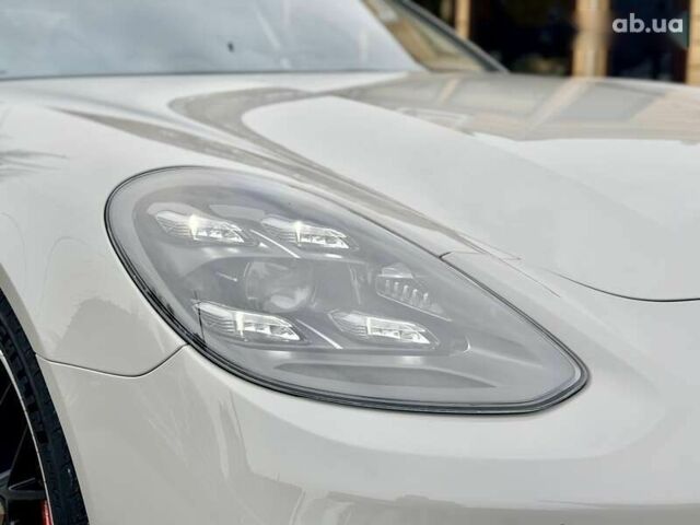 Порше Панамера, объемом двигателя 4 л и пробегом 9 тыс. км за 154999 $, фото 3 на Automoto.ua