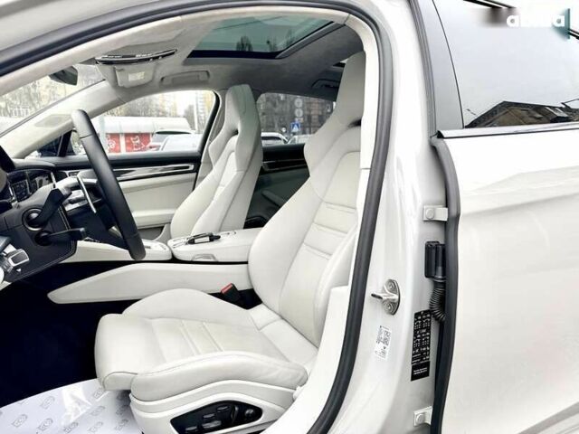 Порше Панамера, объемом двигателя 4 л и пробегом 9 тыс. км за 154999 $, фото 20 на Automoto.ua