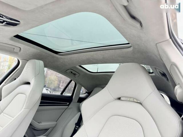 Порше Панамера, объемом двигателя 4 л и пробегом 9 тыс. км за 154999 $, фото 26 на Automoto.ua