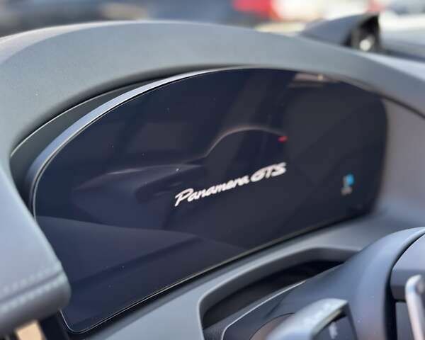 Порше Panamera, об'ємом двигуна 4 л та пробігом 8 тис. км за 215000 $, фото 3 на Automoto.ua