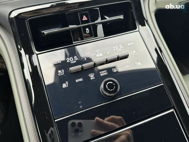 Порше Panamera, об'ємом двигуна 4 л та пробігом 8 тис. км за 215000 $, фото 26 на Automoto.ua