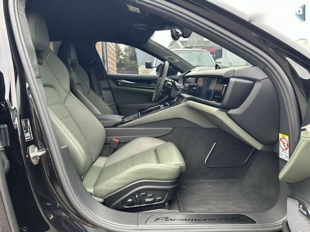 Порше Panamera, об'ємом двигуна 4 л та пробігом 8 тис. км за 215000 $, фото 10 на Automoto.ua