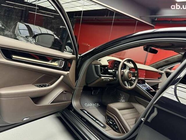 Порше Panamera, об'ємом двигуна 4 л та пробігом 1 тис. км за 233000 $, фото 22 на Automoto.ua