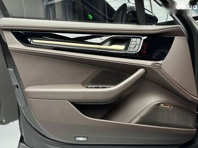 Порше Panamera, об'ємом двигуна 4 л та пробігом 1 тис. км за 233000 $, фото 23 на Automoto.ua