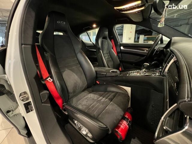 Порше Панамера, объемом двигателя 0 л и пробегом 135 тыс. км за 30500 $, фото 15 на Automoto.ua