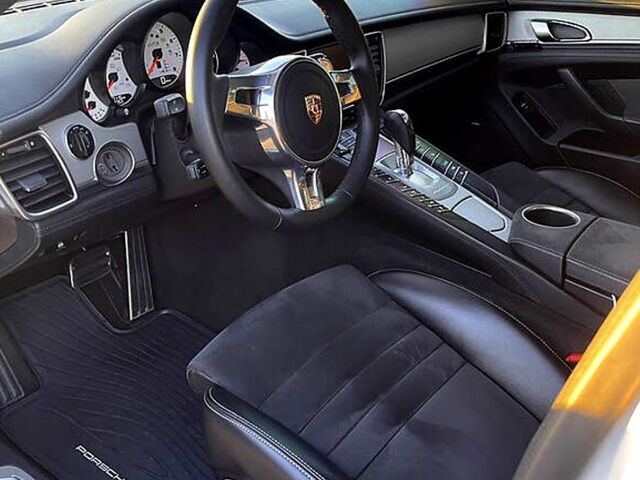 Порше Panamera, об'ємом двигуна 4.8 л та пробігом 105 тис. км за 30500 $, фото 7 на Automoto.ua