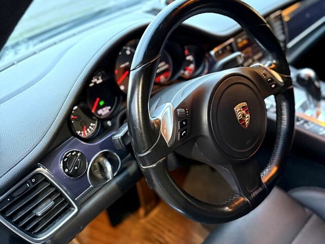 Порше Panamera, об'ємом двигуна 3 л та пробігом 122 тис. км за 32500 $, фото 6 на Automoto.ua