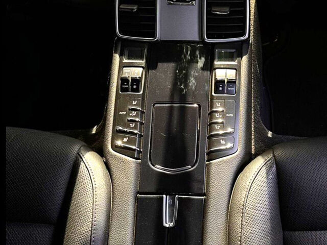 Порше Panamera, об'ємом двигуна 3 л та пробігом 170 тис. км за 29000 $, фото 9 на Automoto.ua