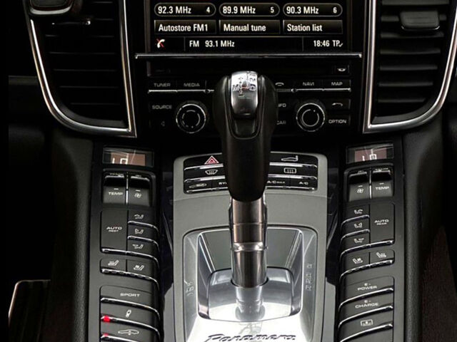 Порше Panamera, об'ємом двигуна 3 л та пробігом 170 тис. км за 29000 $, фото 7 на Automoto.ua