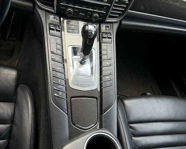 Серый Порше Панамера, объемом двигателя 4.81 л и пробегом 162 тыс. км за 19000 $, фото 9 на Automoto.ua