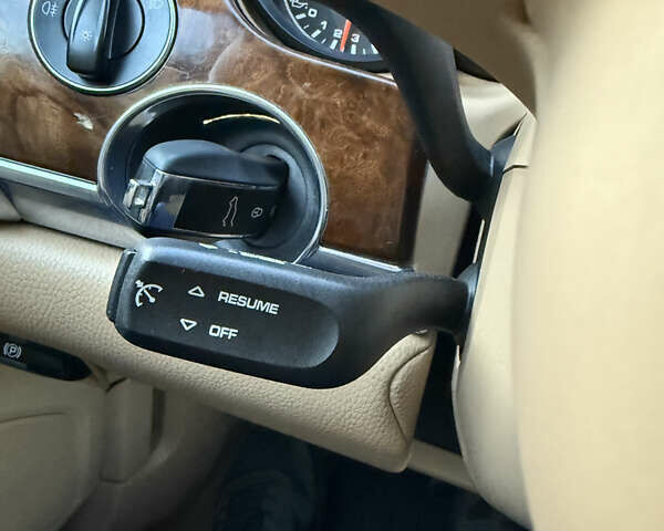 Порше Панамера 2011 в Кривом Роге на Automoto.ua Серый Порше Панамера, объемом двигателя 3.61 л и пробегом 135 тыс. км за 21000 $, фото 35 на Automoto.ua