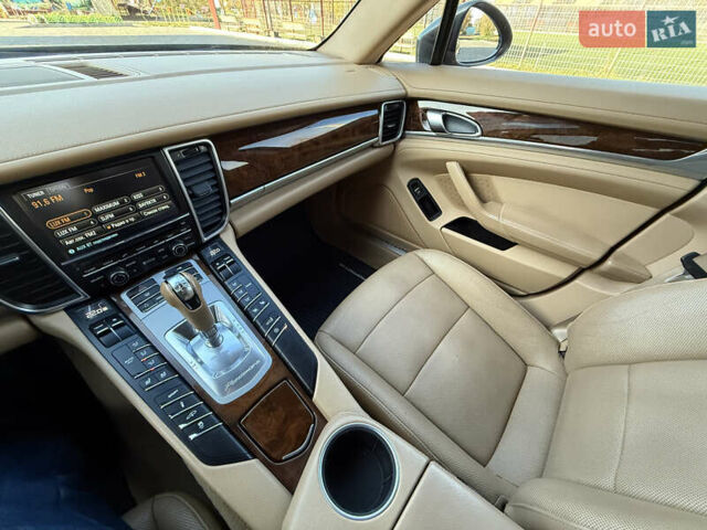 Порше Панамера 2011 в Кривом Роге на Automoto.ua Серый Порше Панамера, объемом двигателя 3.61 л и пробегом 135 тыс. км за 21000 $, фото 38 на Automoto.ua