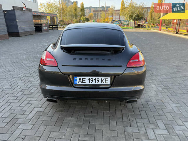 Порше Панамера 2011 в Кривом Роге на Automoto.ua Серый Порше Панамера, объемом двигателя 3.61 л и пробегом 135 тыс. км за 21000 $, фото 50 на Automoto.ua
