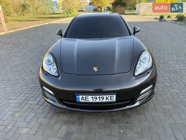Порше Панамера 2011 в Кривом Роге на Automoto.ua Серый Порше Панамера, объемом двигателя 3.61 л и пробегом 135 тыс. км за 21000 $, фото 43 на Automoto.ua