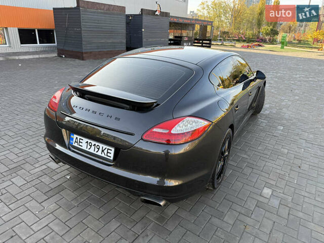 Порше Панамера 2011 в Кривом Роге на Automoto.ua Серый Порше Панамера, объемом двигателя 3.61 л и пробегом 135 тыс. км за 21000 $, фото 8 на Automoto.ua