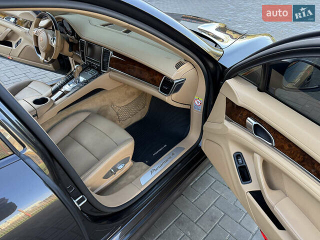 Порше Панамера 2011 в Кривом Роге на Automoto.ua Серый Порше Панамера, объемом двигателя 3.61 л и пробегом 135 тыс. км за 21000 $, фото 28 на Automoto.ua