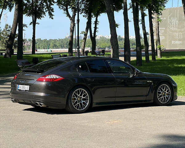 Сірий Порше Panamera, об'ємом двигуна 4.8 л та пробігом 120 тис. км за 29000 $, фото 14 на Automoto.ua