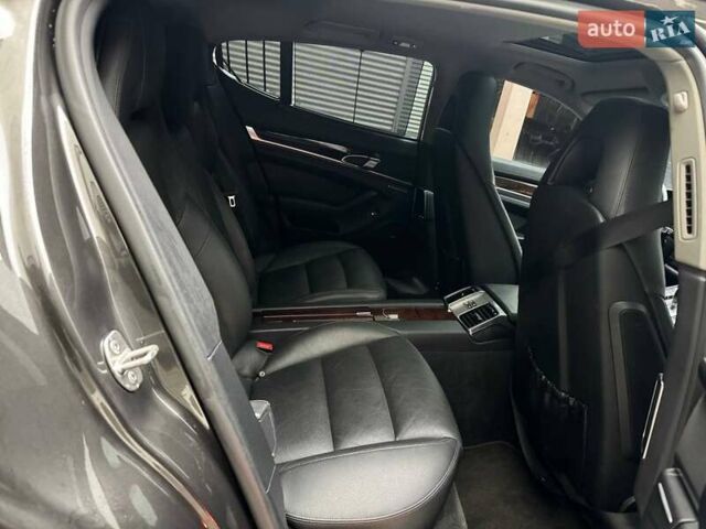 Сірий Порше Panamera, об'ємом двигуна 3.61 л та пробігом 156 тис. км за 17990 $, фото 9 на Automoto.ua